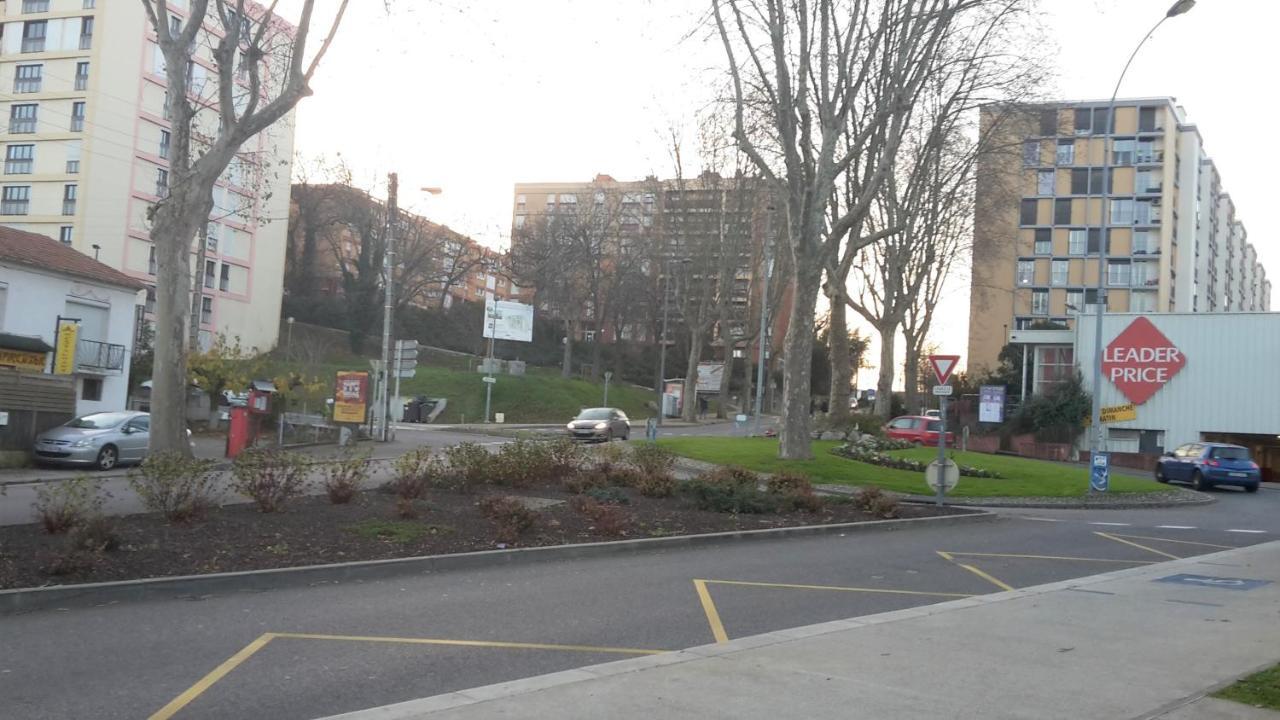 Chambre 1 Personne Et Studio 1 Personne Avec Entree Libre Et Salle De Bain Privee Colomiers Exterior foto